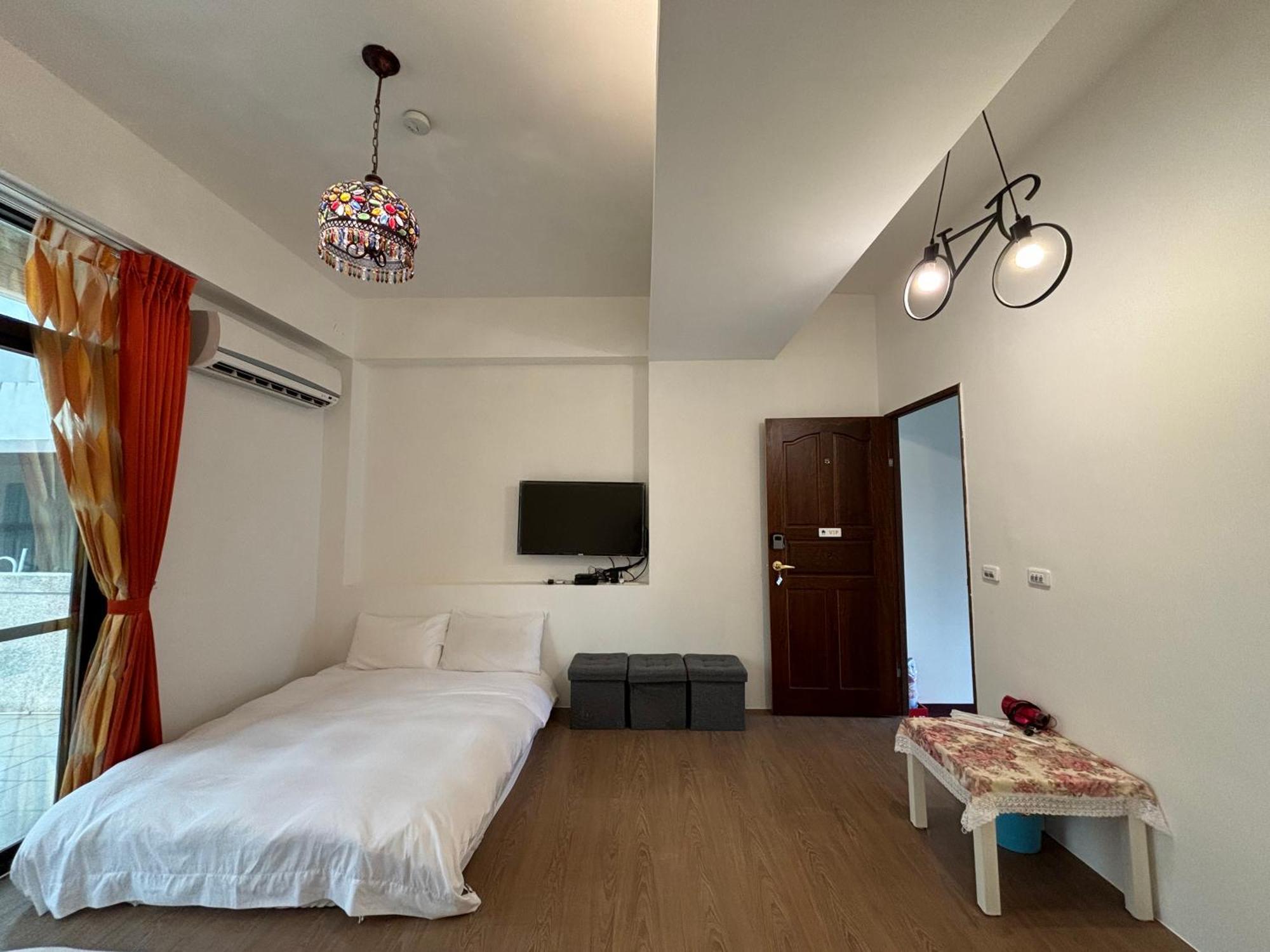 花蓮阿曼很快樂民宿-無人民宿自助入住-有電梯-可包棟 Apartment Hualien City Exterior photo